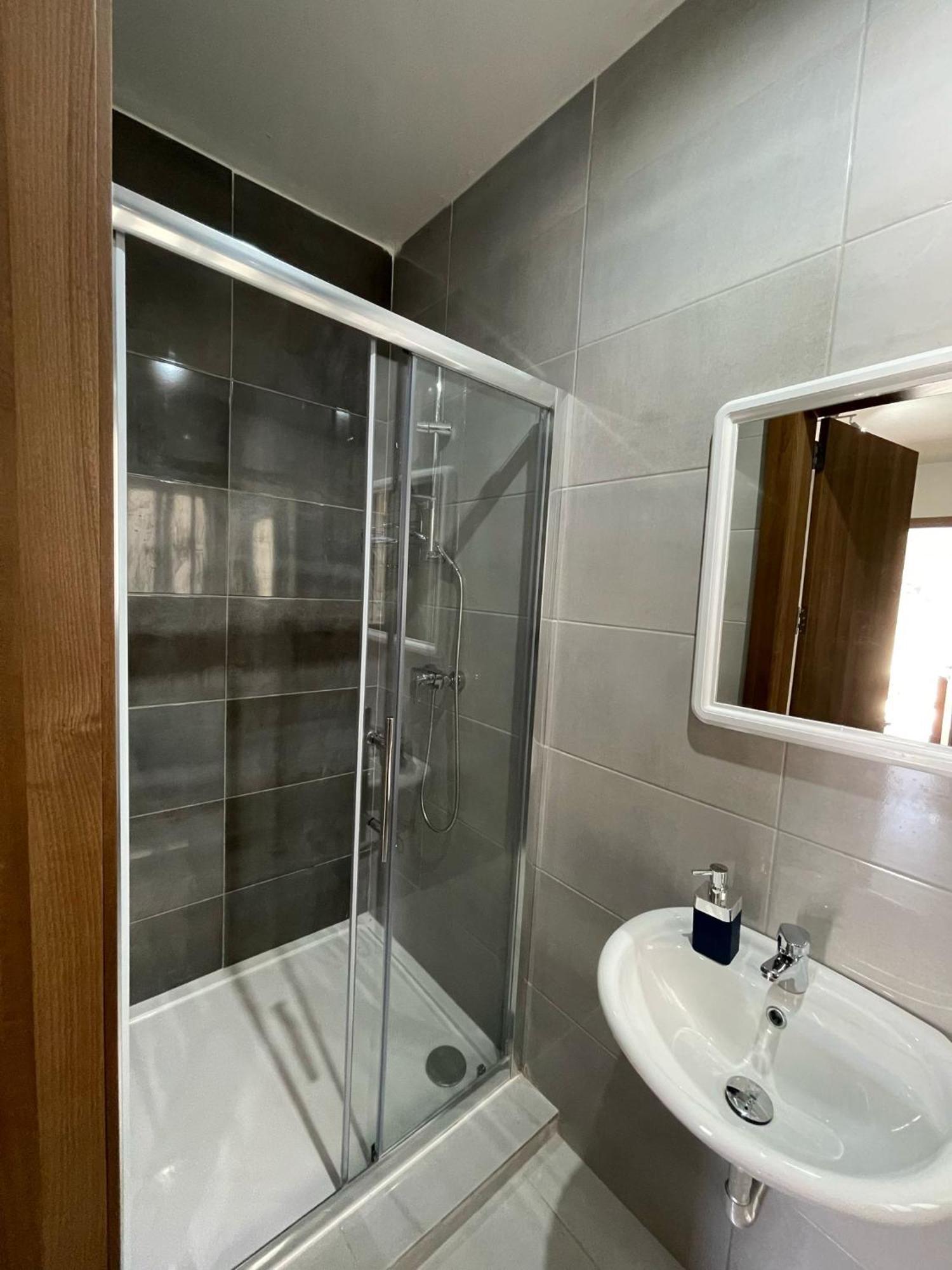 Coral Cove Comfort Room 2 Сейнт Полс Бей Екстериор снимка
